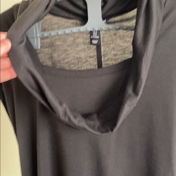 H&M blouse - Picture 3 of 3